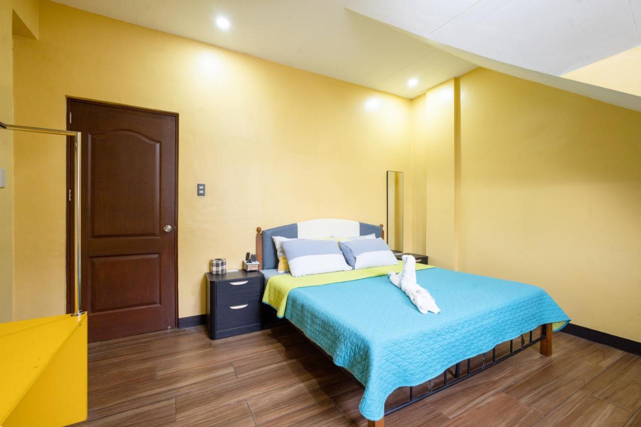 Casa Heradurra Uno/Dos Manila Luaran gambar